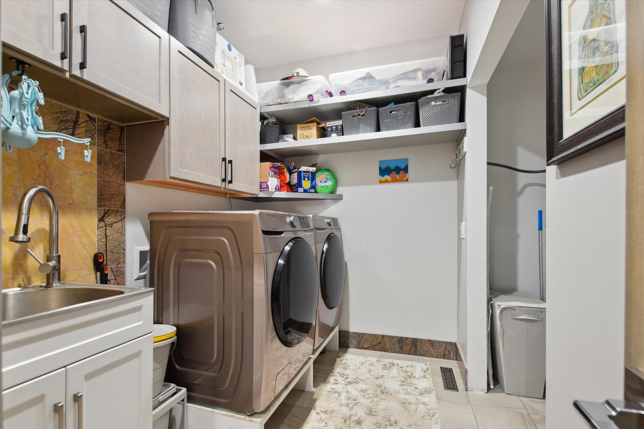 Baraboo, Wisconsin 53913, United States, 3 Bedrooms Bedrooms, ,3 BathroomsBathrooms,Residential,Active,111266