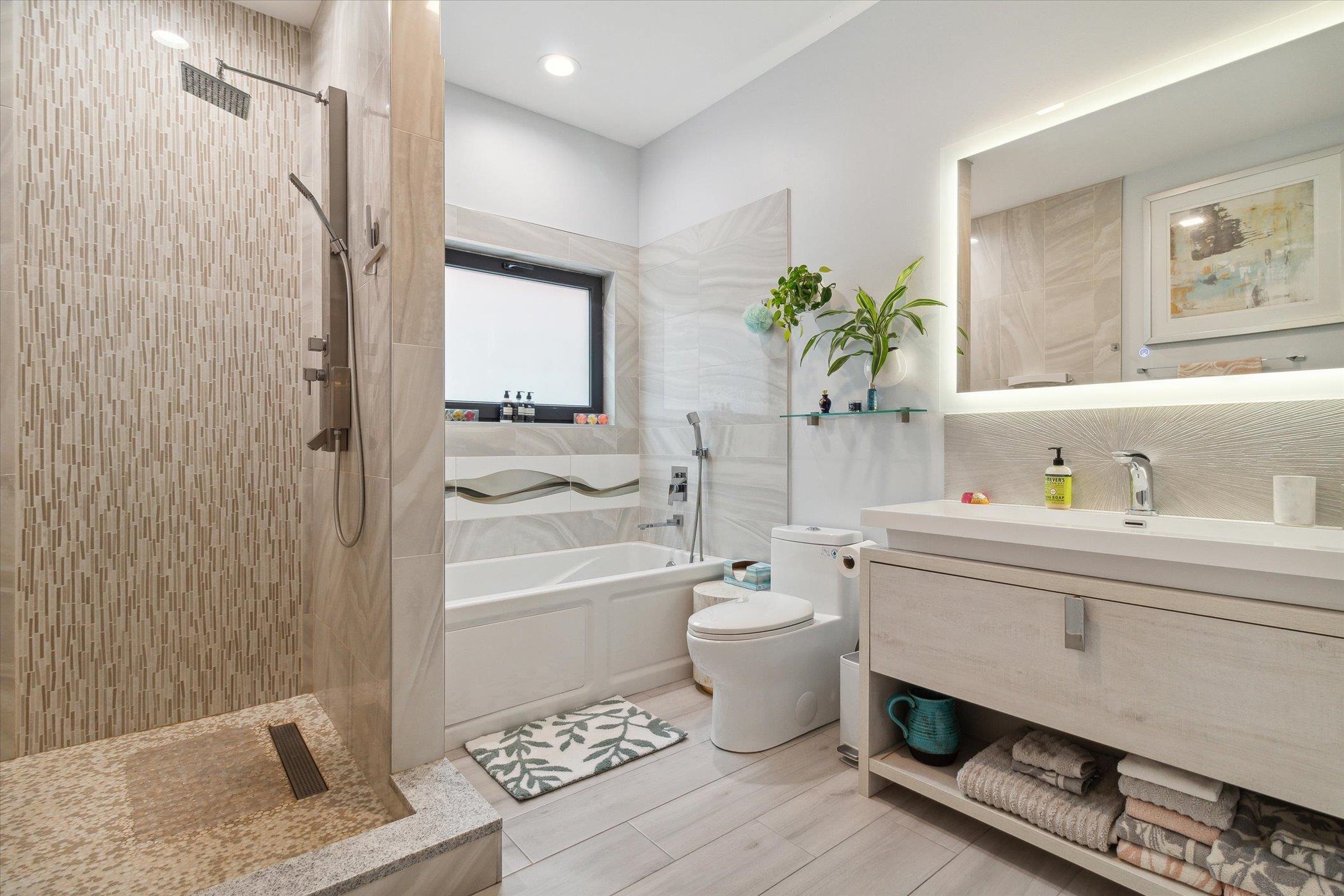 Baraboo, Wisconsin 53913, United States, 3 Bedrooms Bedrooms, ,3 BathroomsBathrooms,Residential,Active,111266