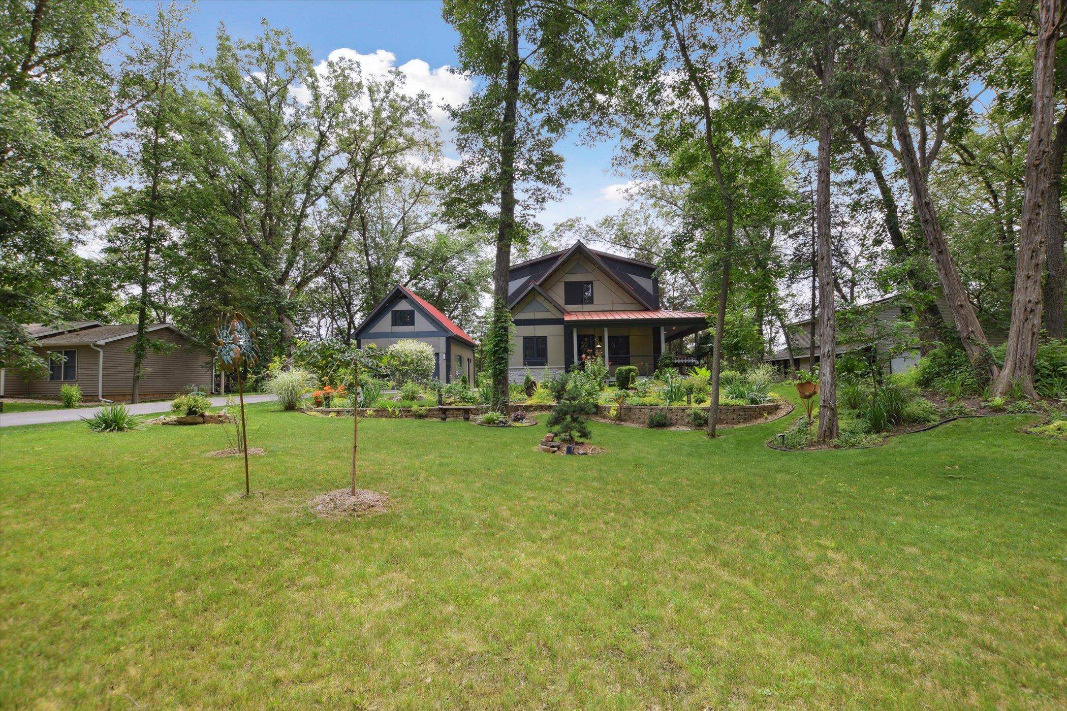 Baraboo, Wisconsin 53913, United States, 3 Bedrooms Bedrooms, ,3 BathroomsBathrooms,Residential,Active,111266