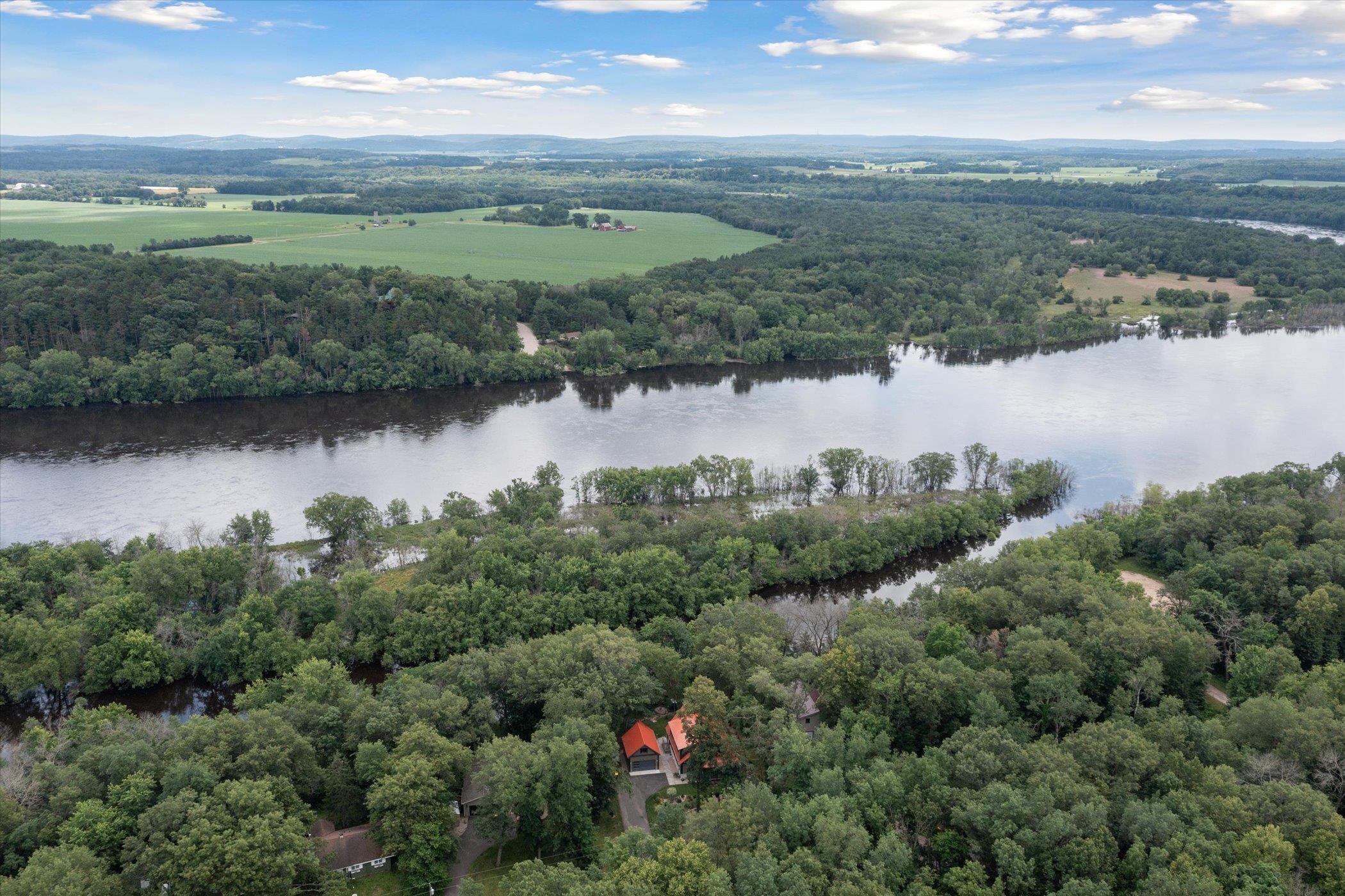 Baraboo, Wisconsin 53913, United States, 3 Bedrooms Bedrooms, ,3 BathroomsBathrooms,Residential,Active,111266