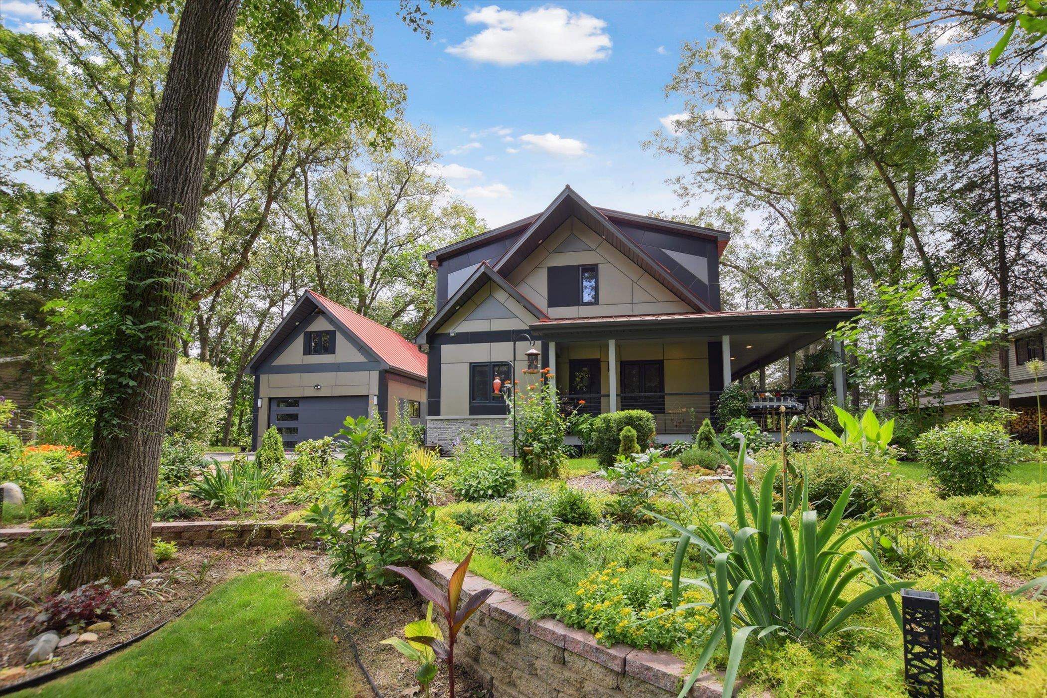 Baraboo, Wisconsin 53913, United States, 3 Bedrooms Bedrooms, ,3 BathroomsBathrooms,Residential,Active,111266