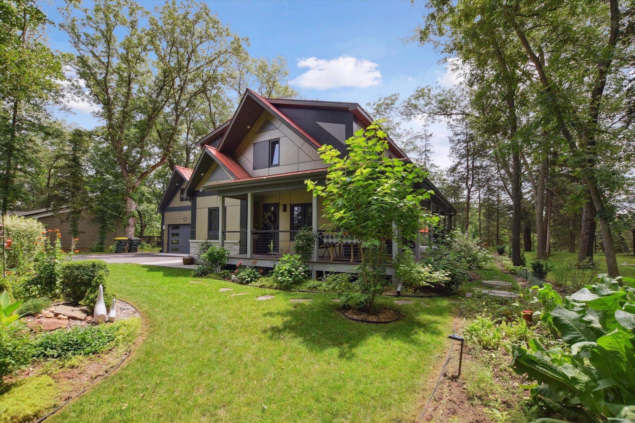 Baraboo, Wisconsin 53913, United States, 3 Bedrooms Bedrooms, ,3 BathroomsBathrooms,Residential,Active,111266