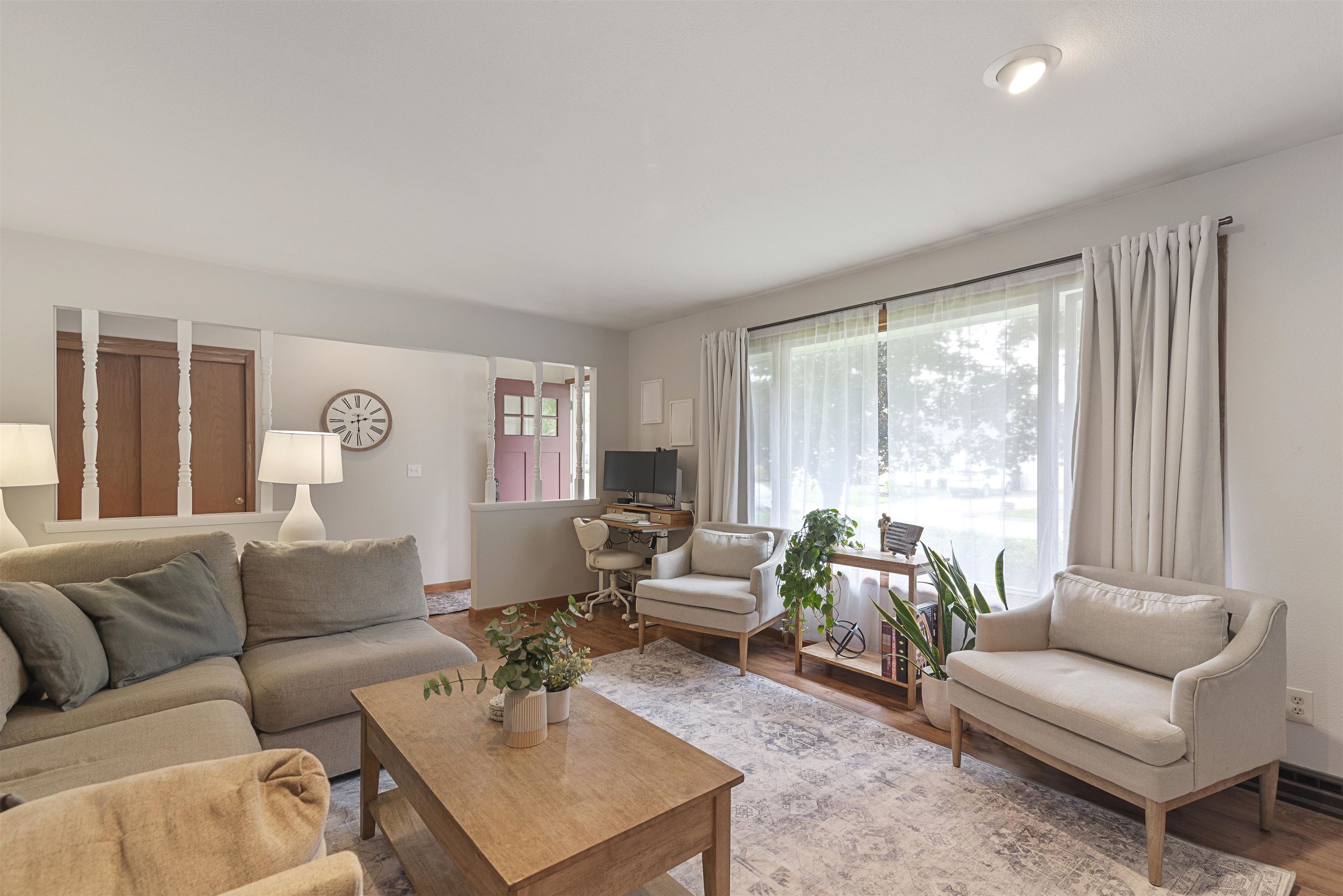 Janesville, Wisconsin 53546, United States, 3 Bedrooms Bedrooms, ,2 BathroomsBathrooms,Residential,Active,184656