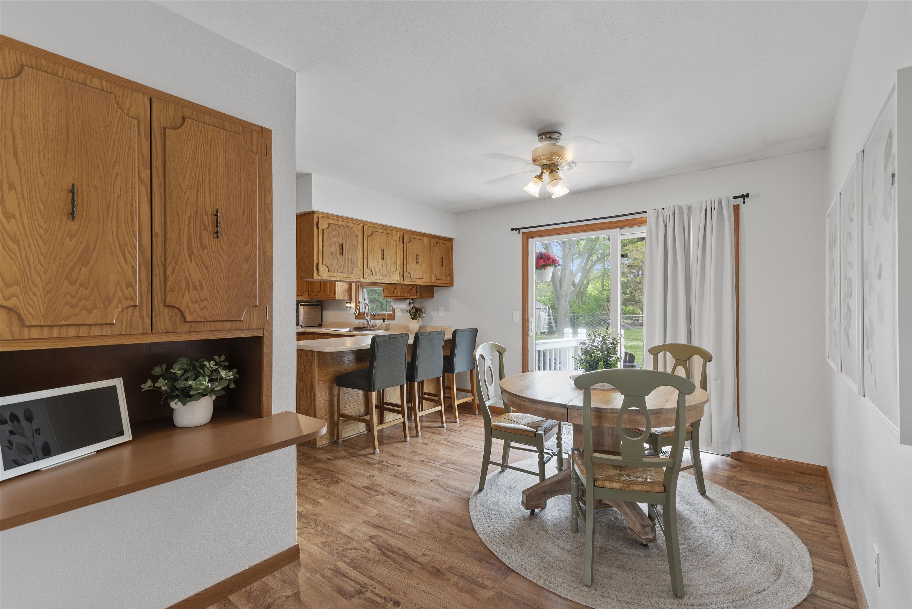 Janesville, Wisconsin 53546, United States, 3 Bedrooms Bedrooms, ,2 BathroomsBathrooms,Residential,Active,184656