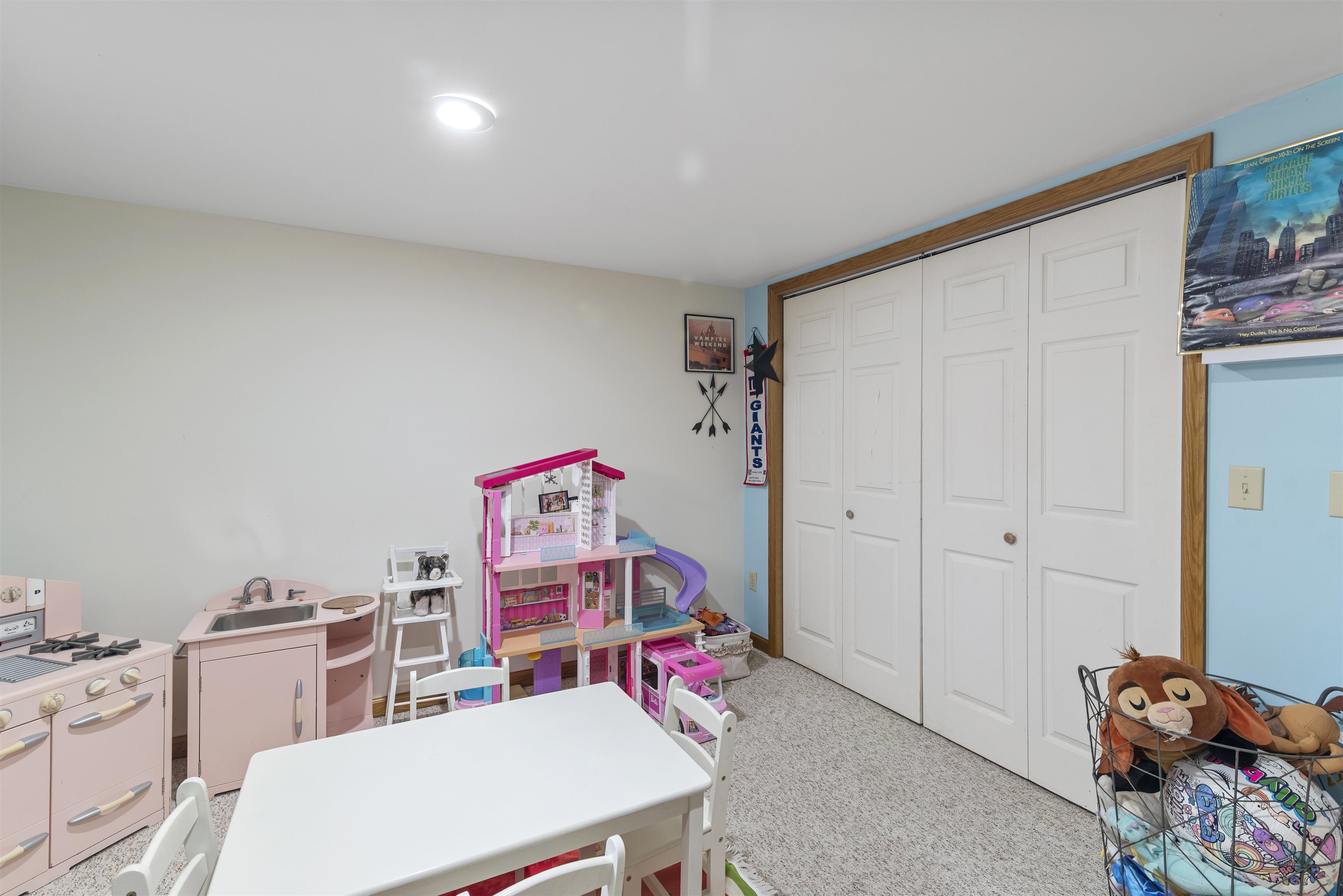 Janesville, Wisconsin 53546, United States, 3 Bedrooms Bedrooms, ,2 BathroomsBathrooms,Residential,Active,184656