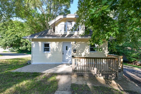 Photo of 1320 Beloit Avenue, Janesville, WI 53546 (MLS # 2031571)