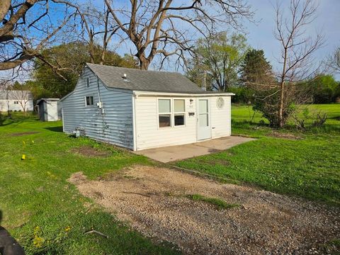 Photo of 1913 S Osborne Avenue, Janesville, WI 53546 (MLS # 2021863)