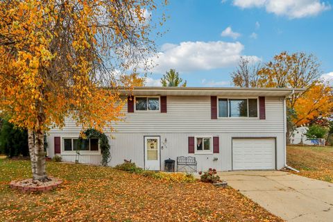 Photo of 1526 Manor Drive, Janesville, WI 53548 (MLS # 2015181)