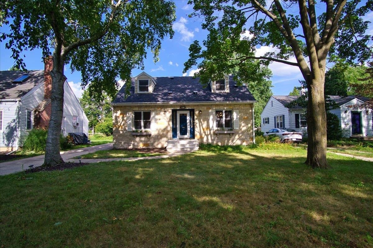 238 Kensington Drive