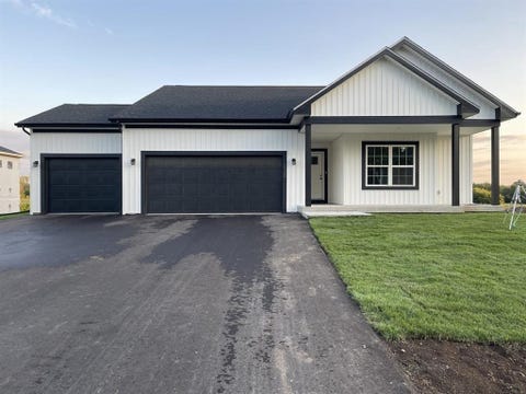 Photo of 507 Ridge Court, Orfordville, WI 53576 (MLS # 2030236)