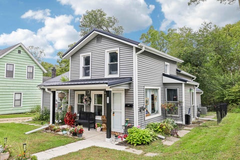 Photo of 627 E Conant Street, Portage, WI 53901 (MLS # 2033548)