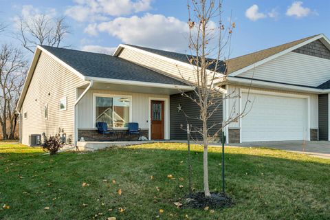 Photo of 1230 Cody Parkway, Platteville, WI 53818 (MLS # 2012436)