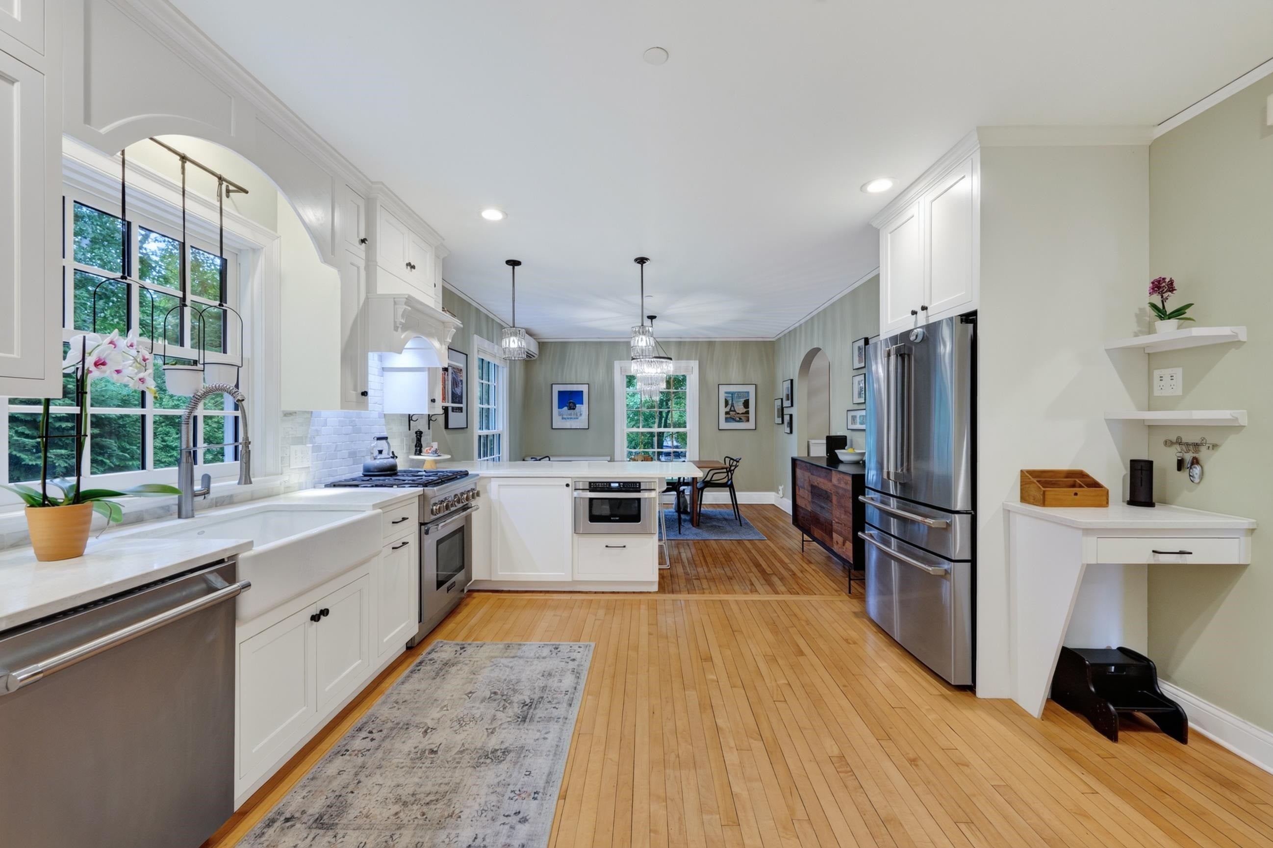 1234 Wellesley Road