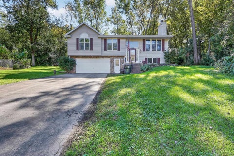 Photo of 1222 E Lakeside Drive, Edgerton, WI 53534 (MLS # 2033957)