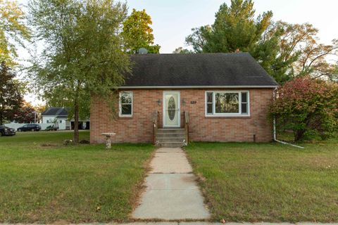 Photo of 129 E Ormsby Street, Oxford, WI 53952 (MLS # 2010530)