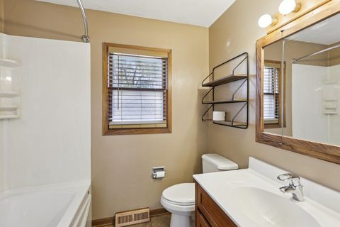 Tiny photo for 5520 Leanne Lane, McFarland, WI 53558 (MLS # 2012652)