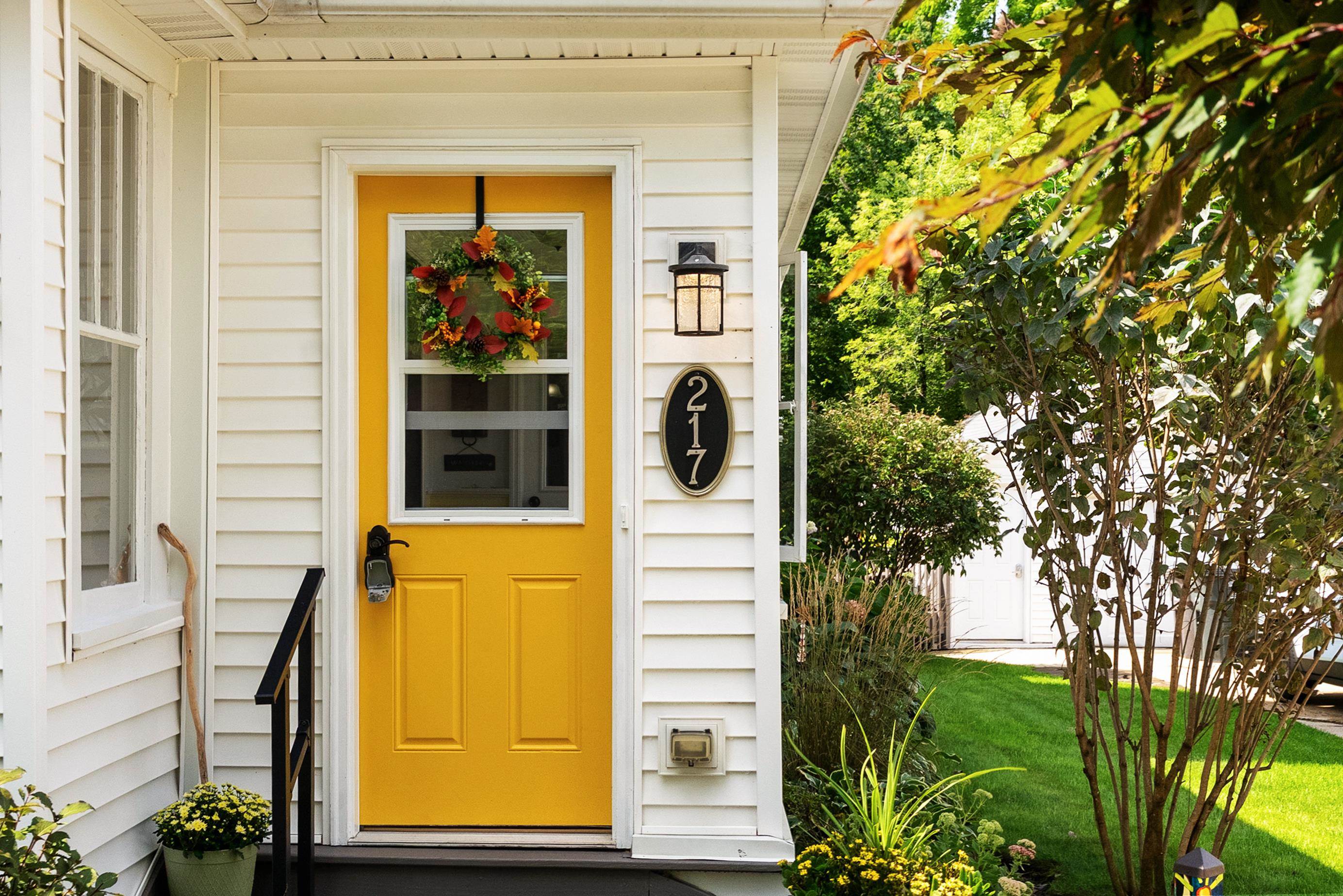 217 Randolph Street - Photo 3