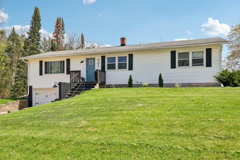 Photo of 501 E Albert Street, Portage, WI 53901 (MLS # 2021655)