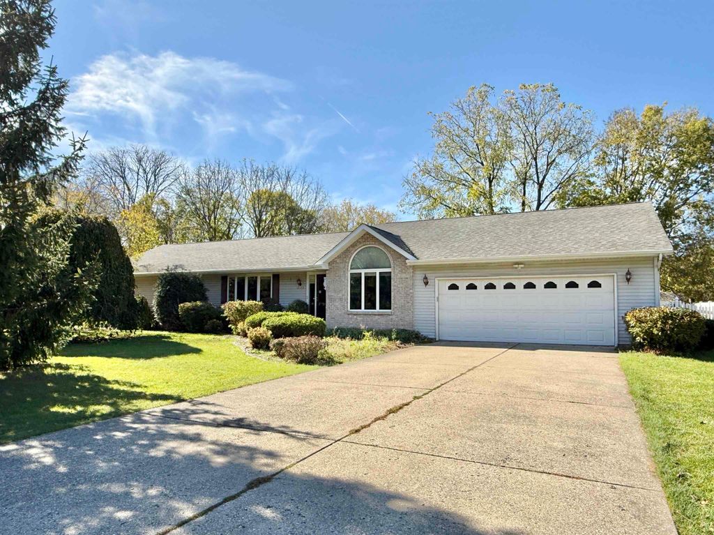 Photo for 2780 S Hart Road, Beloit, WI 53511 (MLS # 2011366)