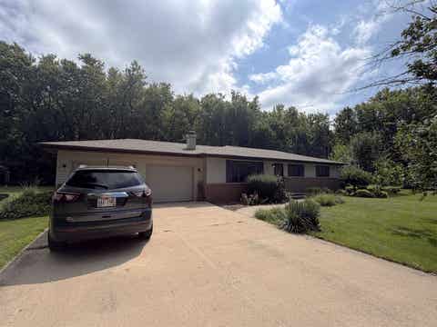 Photo of 2451 S Country Lane, Beloit, WI 53511 (MLS # 2029582)