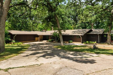 Photo of 1750 E Ridge Road, Beloit, WI 53511 (MLS # 2028757)
