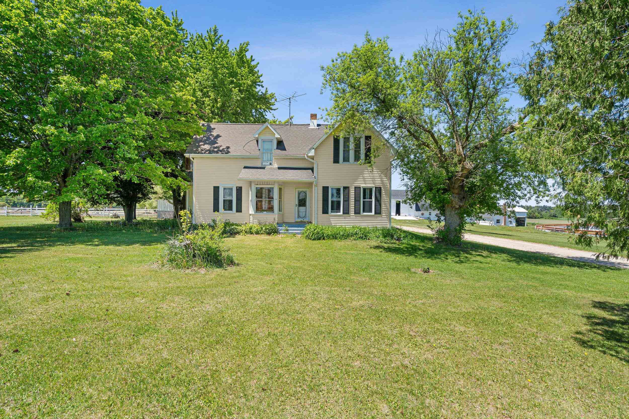 N9567 32nd Drive Road
