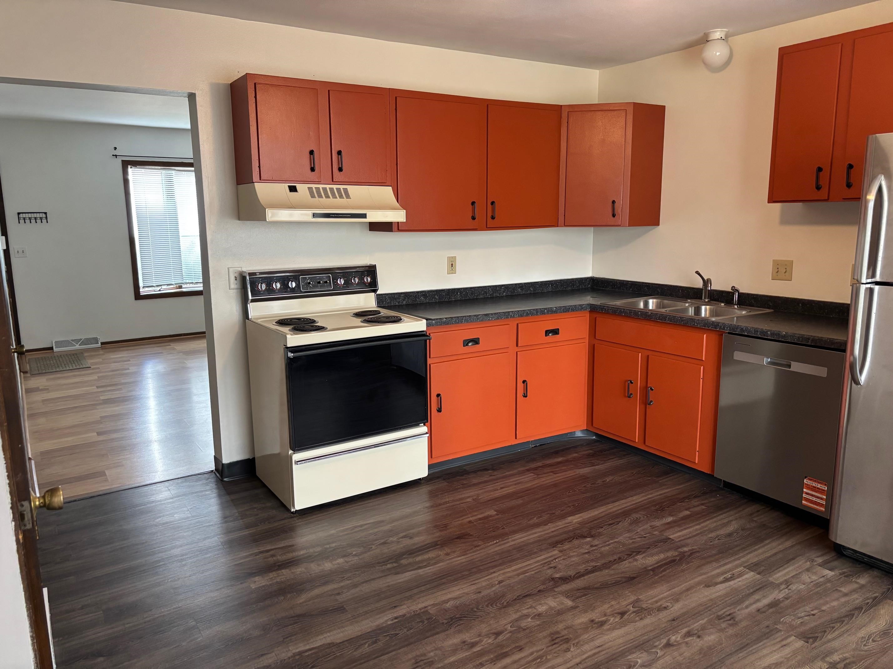 44 N Lakewood Gardens Lane