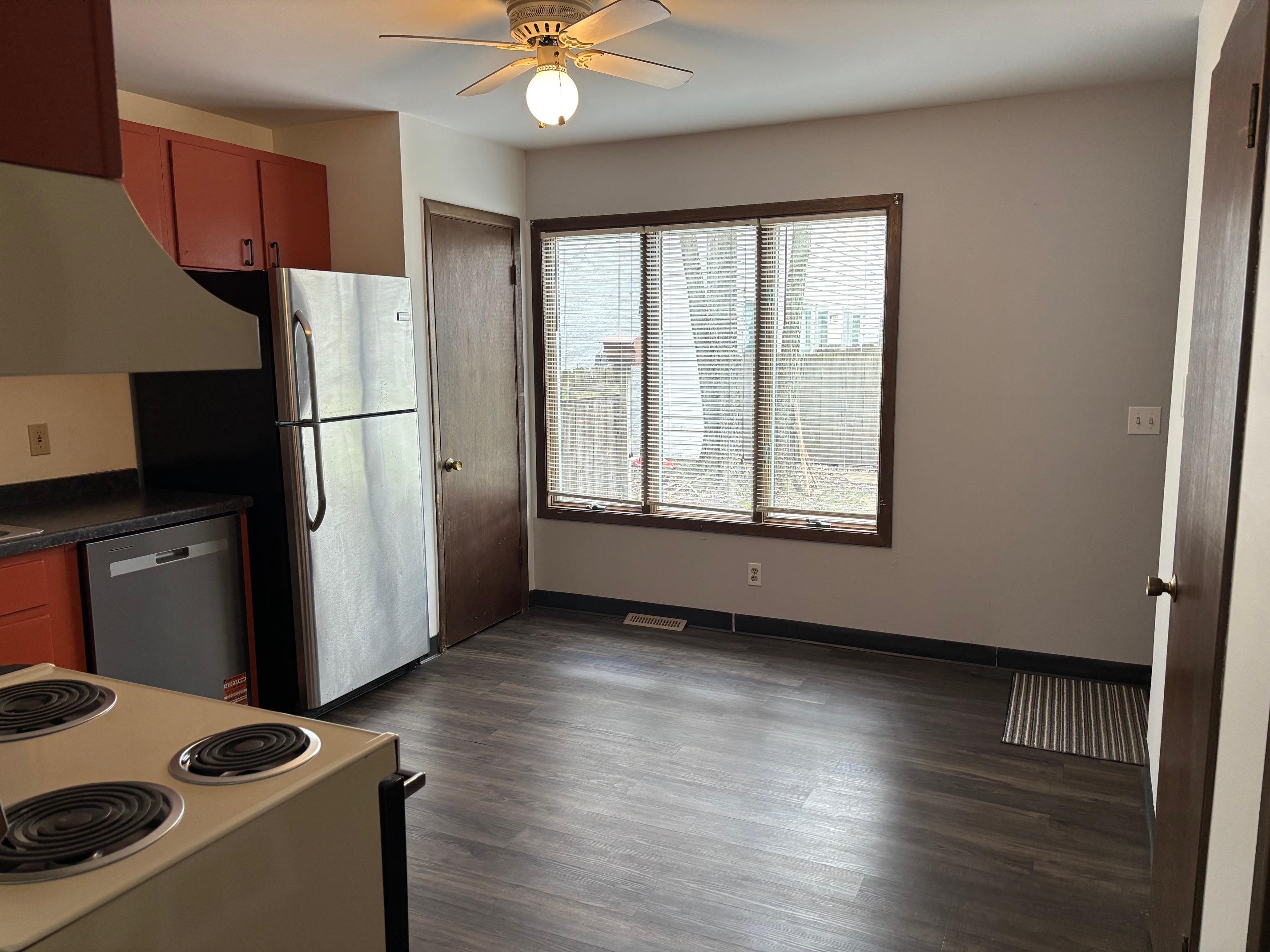 44 N Lakewood Gardens Lane