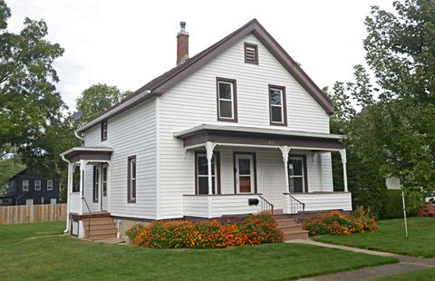 Photo of 231 N Marion Avenue, Jefferson, WI 53549 (MLS # 2010303)