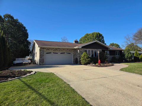 Photo of 7003 Park Circle, Middleton, WI 53562 (MLS # 2020714)