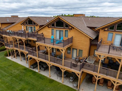 Photo of 2013-5 S Czech Court 1105 #1105, Arkdale, WI 54613 (MLS # 2023733)