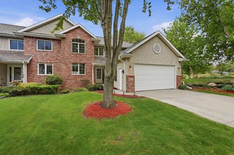 Photo of 1207 N Parkview Street, Cottage Grove, WI 53527 (MLS # 2023236)