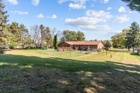 Tiny photo for N5701 Lakeview Drive, Green Lake, WI 54941 (MLS # 2009785)