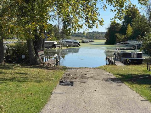 Tiny photo for N5701 Lakeview Drive, Green Lake, WI 54941 (MLS # 2009785)