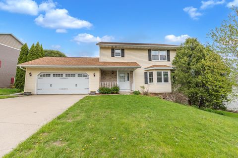 Photo of 2941 Maple Run Drive, Madison, WI 53719 (MLS # 2022462)