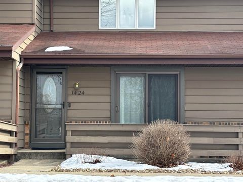 Photo of 1424 Dayton Drive, Janesville, WI 53545 (MLS # 2016430)
