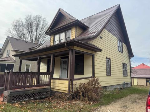 Photo of 954 N Church Street, Richland Center, WI 53581 (MLS # 2012633)
