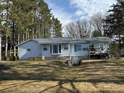 Photo of N5015 Fox River Lane, Princeton, WI 54968 (MLS # 2018625)