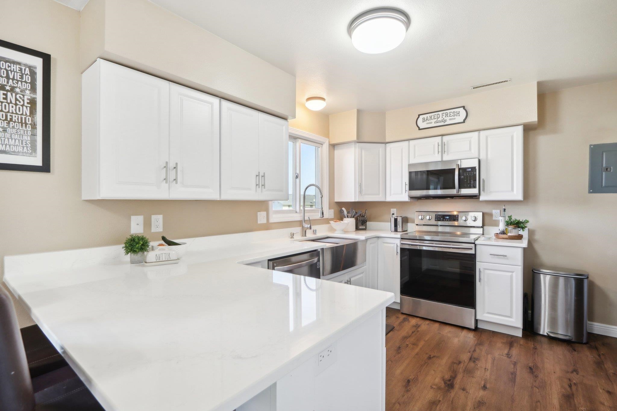 Reedsburg, Wisconsin 53959, United States, 4 Bedrooms Bedrooms, ,2 BathroomsBathrooms,Residential,Active,79884