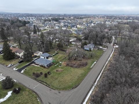 Photo of N53 W23713 Ervins Place, Sussex, WI 53089 (MLS # 2014500)