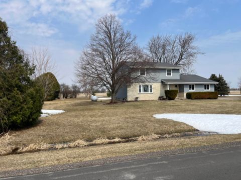 Photo of 1690 W Ripple Avenue, Oshkosh, WI 54904 (MLS # 2019266)