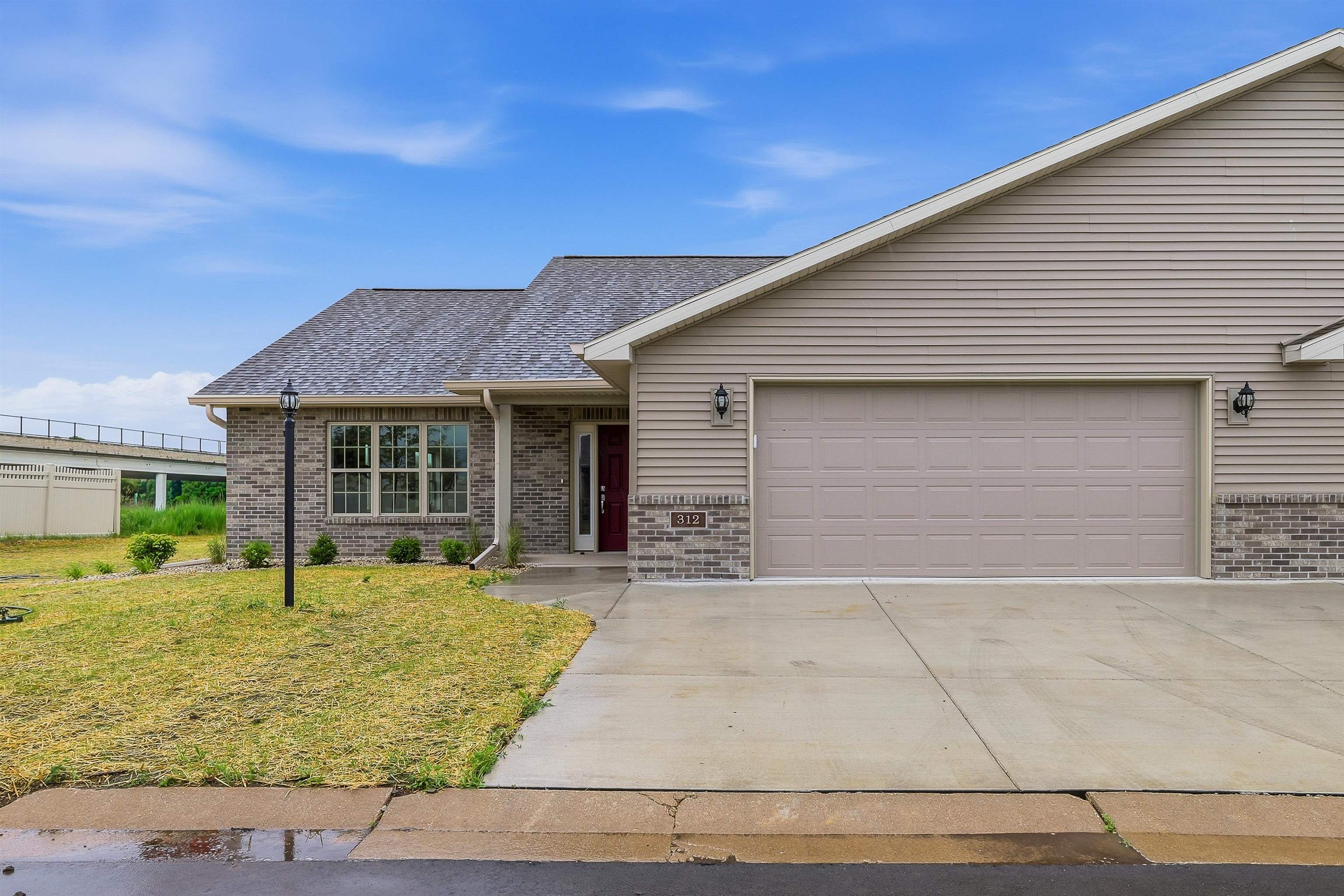 Photo 1 of 38 — 312 TWILIGHT Trail, Fond Du Lac, WI 54937