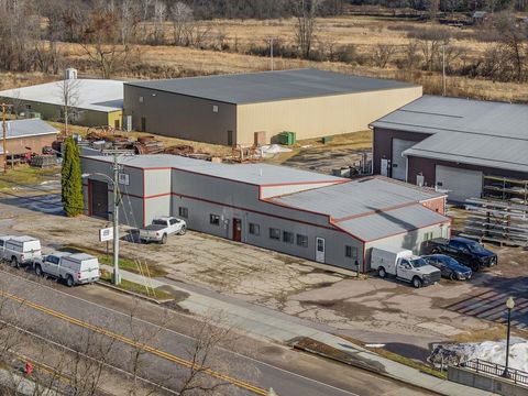 Photo of 1002 Academy Street, Elroy, WI 53929 (MLS # 2015541)