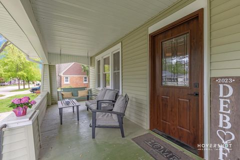 Photo of 175 W Liberty Street, Berlin, WI 54923 (MLS # 2023887)