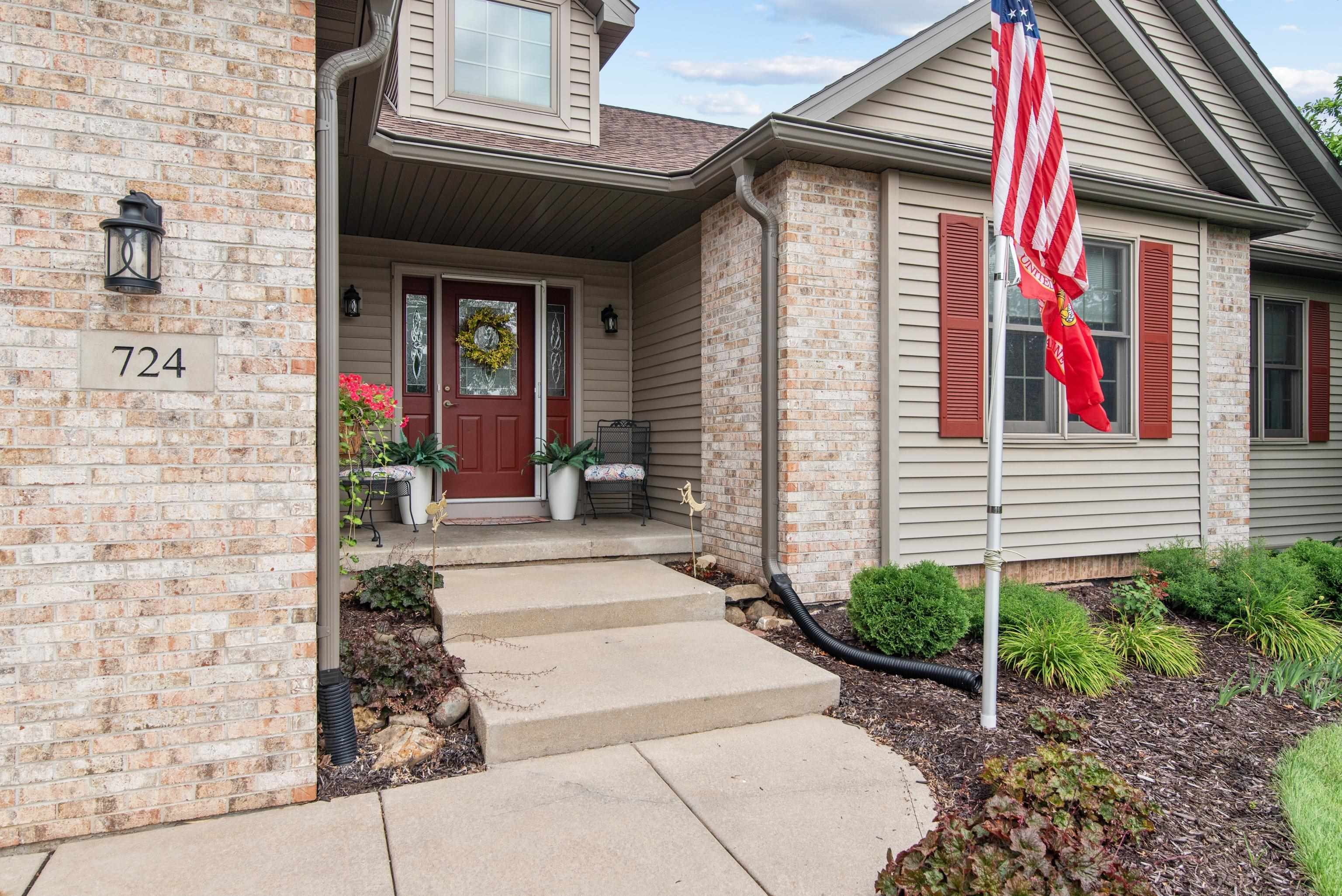 Stoughton, Wisconsin 53589, United States, 3 Bedrooms Bedrooms, ,3 BathroomsBathrooms,Residential,Active,178076