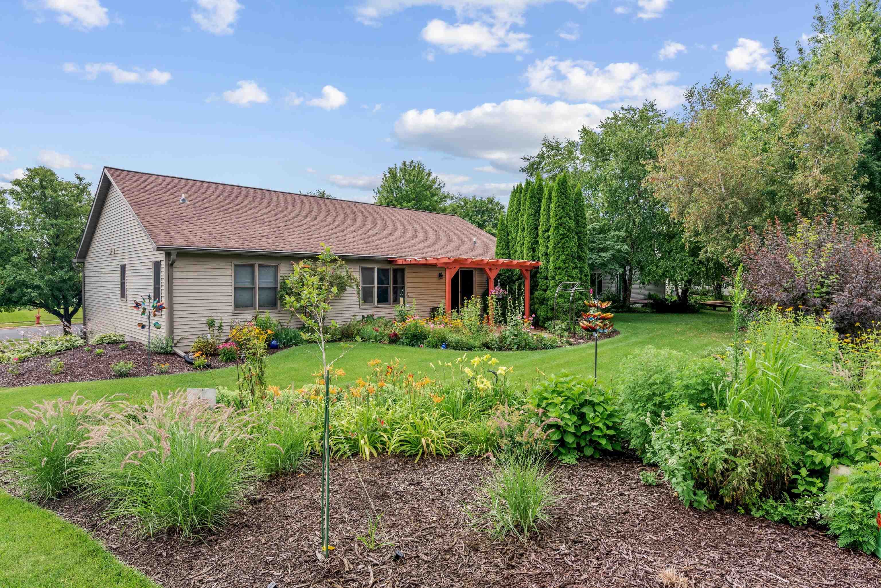 Stoughton, Wisconsin 53589, United States, 3 Bedrooms Bedrooms, ,3 BathroomsBathrooms,Residential,Active,178076