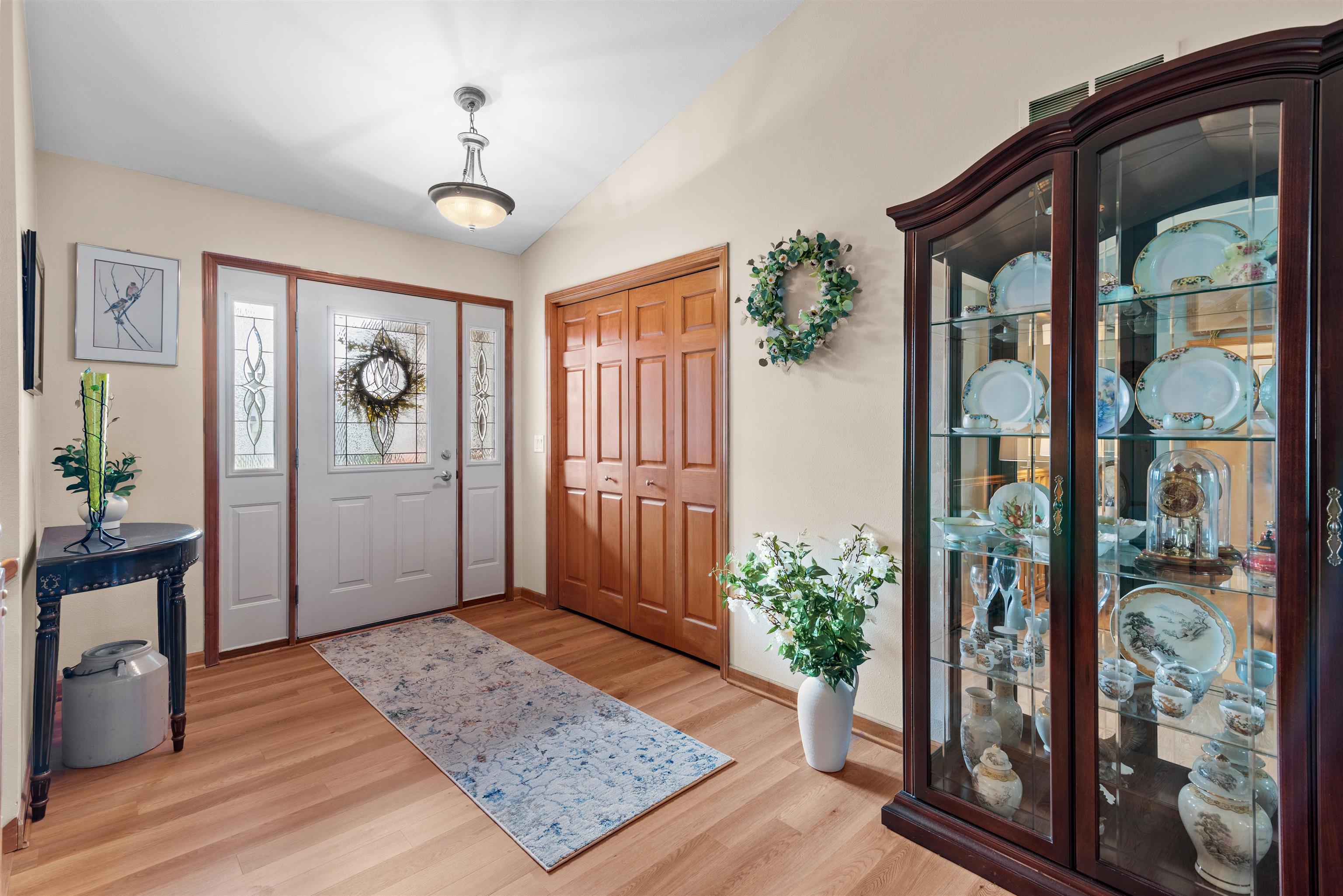 Stoughton, Wisconsin 53589, United States, 3 Bedrooms Bedrooms, ,3 BathroomsBathrooms,Residential,Active,178076