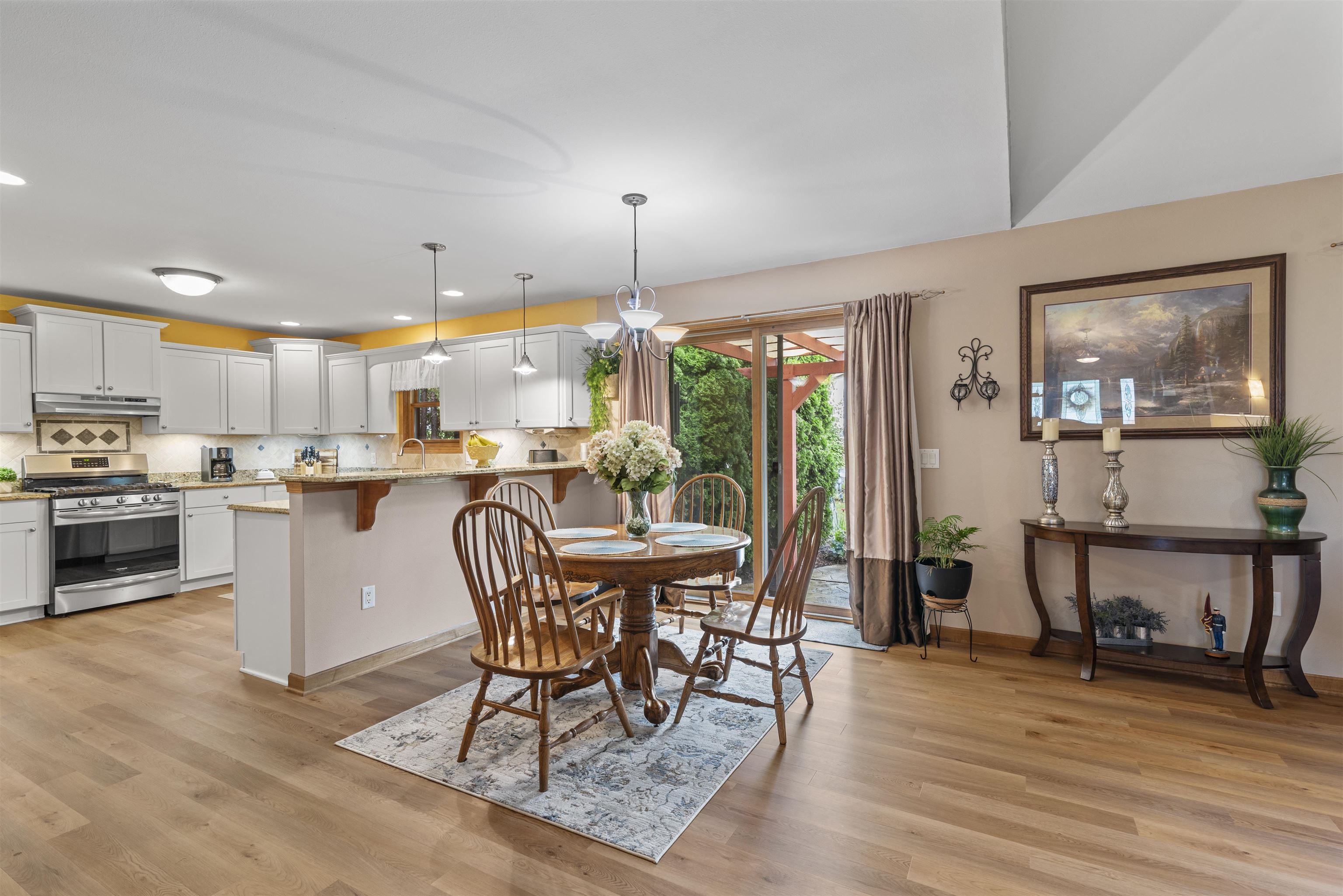 Stoughton, Wisconsin 53589, United States, 3 Bedrooms Bedrooms, ,3 BathroomsBathrooms,Residential,Active,178076