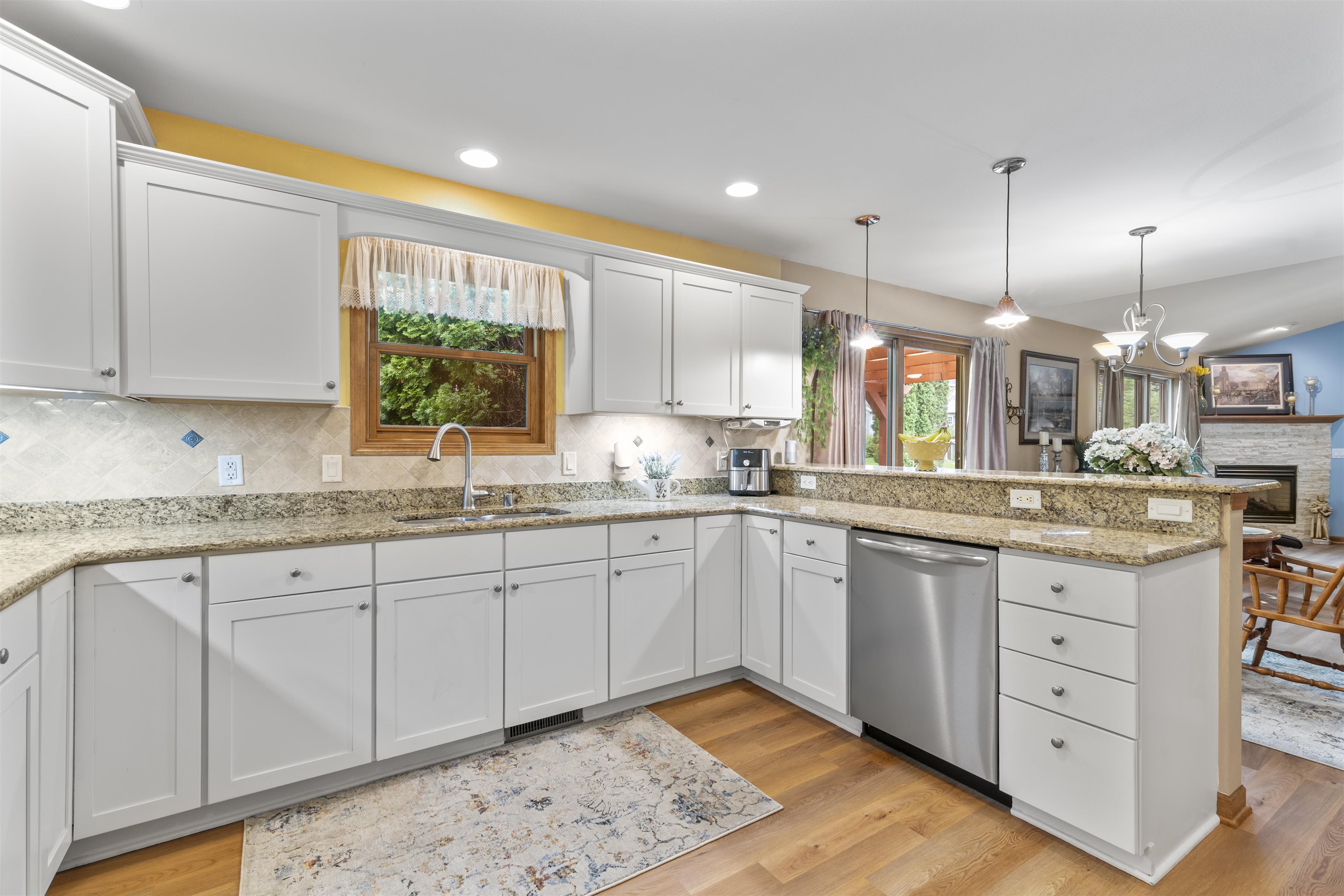 Stoughton, Wisconsin 53589, United States, 3 Bedrooms Bedrooms, ,3 BathroomsBathrooms,Residential,Active,178076