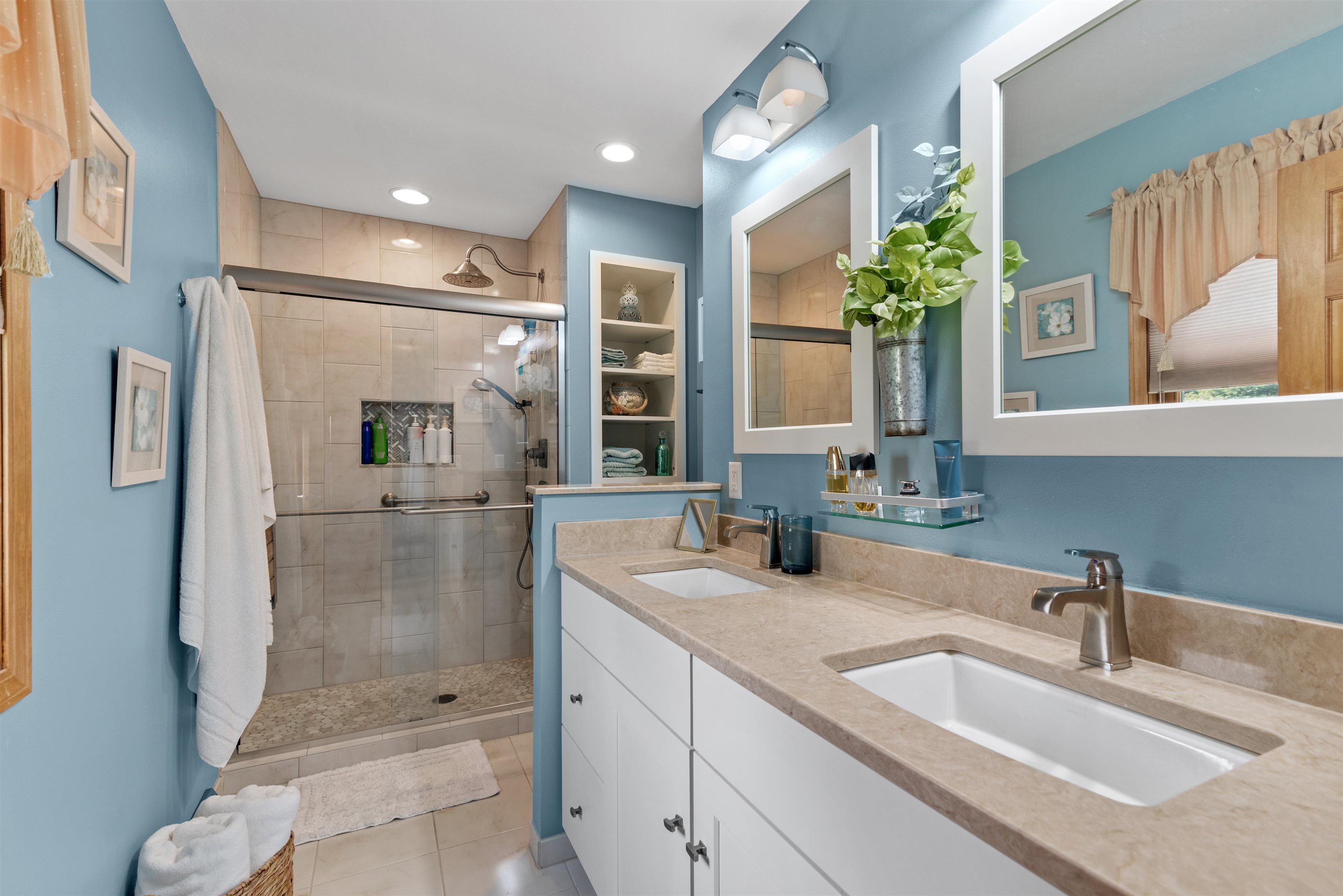 Stoughton, Wisconsin 53589, United States, 3 Bedrooms Bedrooms, ,3 BathroomsBathrooms,Residential,Active,178076